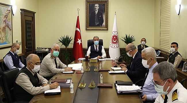 Bakan Akar, telekonferans yöntemiyle toplantı yaptı
