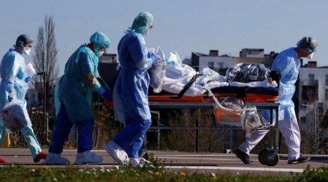 Fransa’da günlük vaka sayısı 30 binin üzerinde