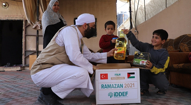 Gazze ve Yemen'deki ihtiyaç sahibi bin aileye yardım kolileri ulaştırıldı.