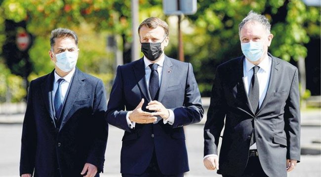 Macron’dan çifte anma