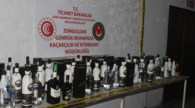 Yabancı bayraklı gemide piyasa değeri 21 bin liralık kaçak içki ele geçirildi