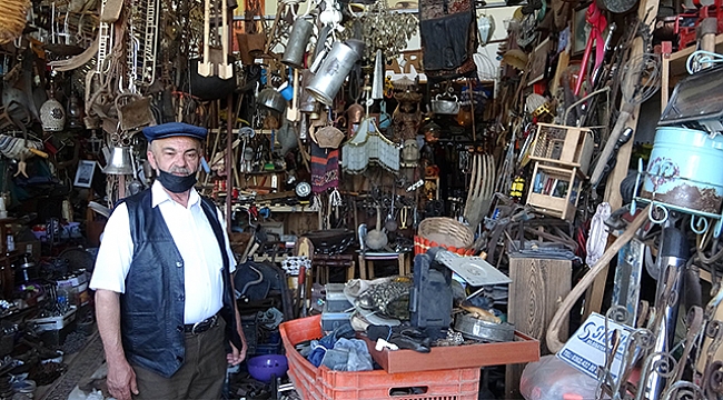 Antika merakı 43 yılda 40 binden fazla ürün toplattı