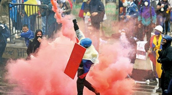 Kolombiya’da neler oluyor