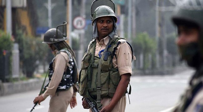 Pakistan'da bombalı saldırı sonucu 2 asker öldü