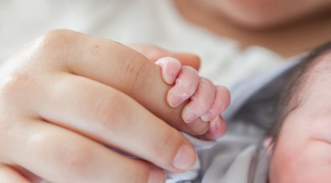 Güney Afrikalı anne tarihe geçti: Tek doğumda 10 bebek dünyaya getirdi