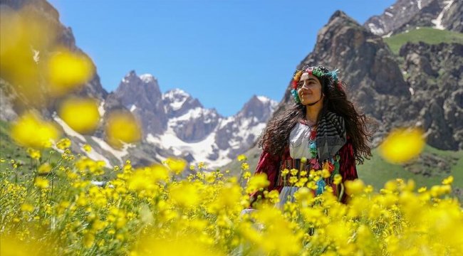 Hakkari&#039;deki Cilo Dağları doğa ve fotoğraf tutkunlarının yeni rotası oldu