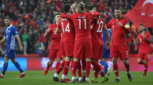 Milli maç hangi kanalda, Türkiye Gine hazırlık maçı ne zaman, saat kaçta?