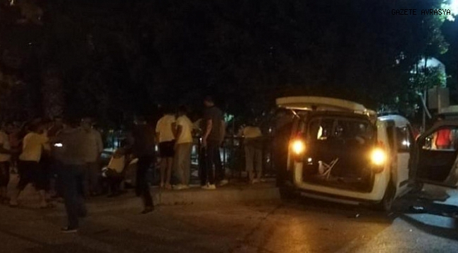 Otomobil kanala düştü: 3 yaralı!