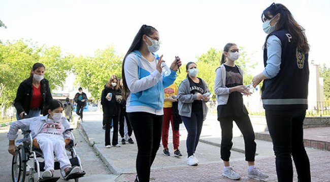 SON DAKİKA: LGS kapsamındaki merkezi sınav başladı