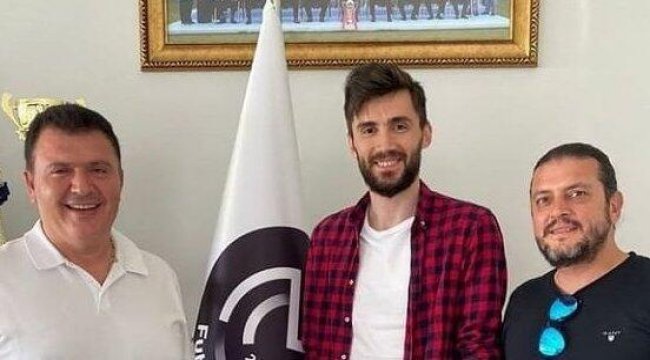 TFF 1. Lig&#039;in yeni ekibi Manisa FK transferlere başladı! İlk imza Veli Çetin...