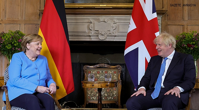 Almanya Başbakanı Merkel'den İngiltere'ye 'veda' ziyareti