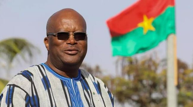 Burkina Faso Cumhurbaşkanı Kabore, Savunma Bakanlığı görevini de üstlendi