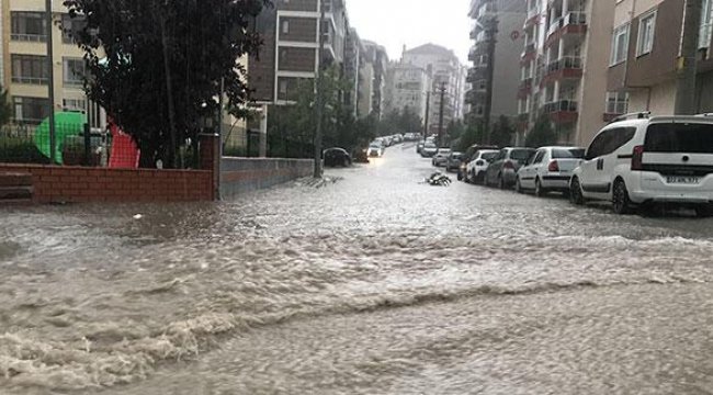 Edirne'de kuvvetli sağanak ve dolu etkili oldu