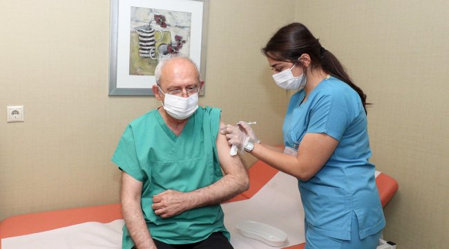 Kılıçdaroğlu, 3&#039;üncü doz Kovid-19 aşısını yaptırdığını duyurdu