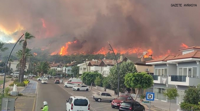 Marmaris'te ilk belirlemelere göre 1 fabrika, 27 ev ve 1 araç yandı.