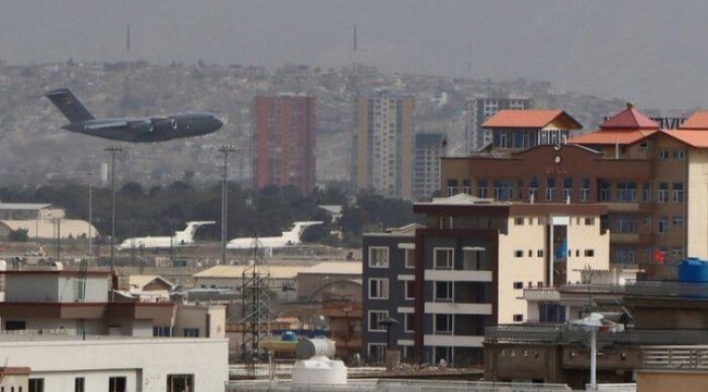 Afganistan: Kabil&#039;den son ABD askerleri de ayrıldı