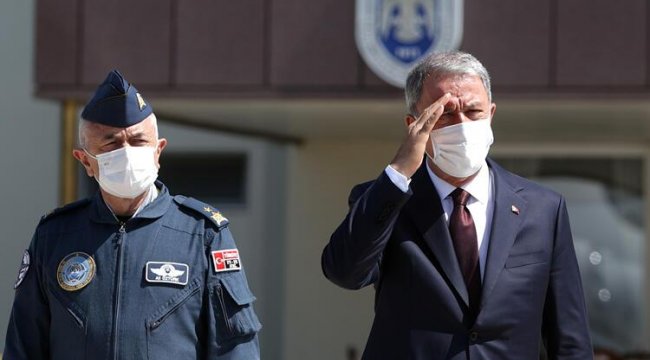 Bakan Akar Pakistan&#039;a gitti!