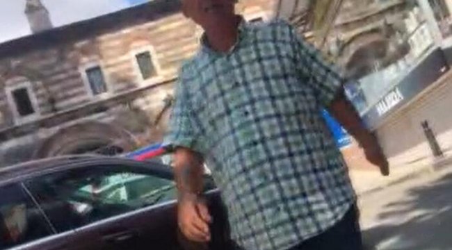 Dubaları kaldırıp para istiyor! İstanbul&#039;da değnekçi yakayı ele verdi