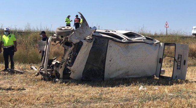 Kayseri'de feci kaza! 3 kişi hayatını kaybetti, 9 kişi yaralandı