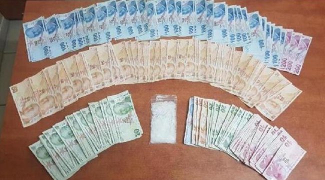 Polisi görünce kaçmaya başladı! Hepsi üzerinden çıktı