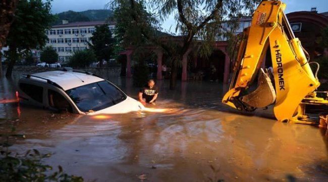SON DAKİKA: Batı Karadeniz felaketi yaşıyor! Bozkurt Belediye Başkanı&#039;ndan canlı yayında acı sözler