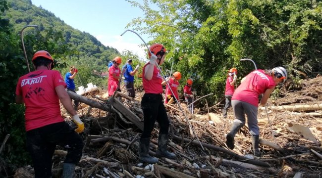 Son dakika haberi: BAKUT ekibi sel bölgesinde arama çalışmalarını sürdürüyor