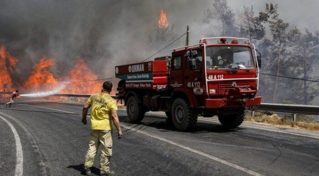 Yunanistan: &quot;Ülkemizdeki yangınlara rağmen Türkiye&#039;ye yardım teklifimiz halen geçerli&quot;