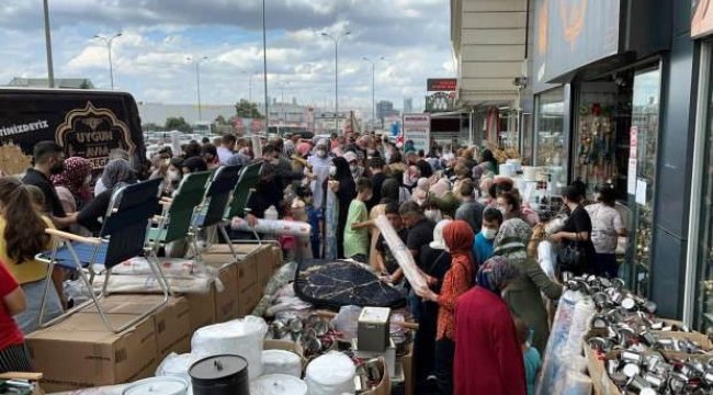 Avcılar&#039;da 50 liralık halı için izdiham oluştu