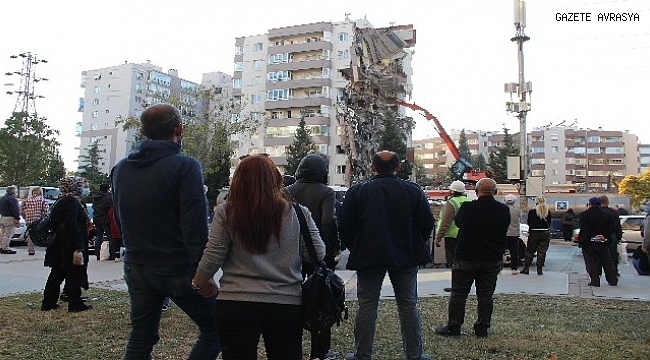 İzmir depreminde 11 kişinin öldüğü binanın sorumluları hakim karşısında.