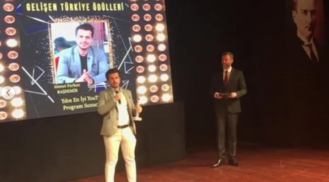 Ahmet Furkan Başdemir, Yılın YouTube Programı Sunucusu Ödülü'nün sahibi oldu