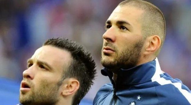 Benzema, Valbuena'ya seks videosu ile şantaj yaptığı iddiasıyla yargılanıyor