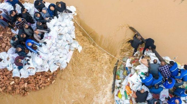 Çin'de sel felaketi: Yaklaşık 2 milyon kişi yerlerinden oldu