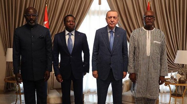 Cumhurbaşkanı Erdoğan, Togo'da üç Afrika ülkesinin liderleriyle bir araya geldi