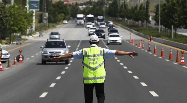 İstanbul'da 29 Ekim provaları nedeniyle bazı yollar trafiğe kapatıldı