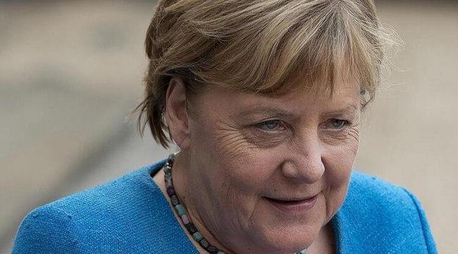 Merkel yarın Türkiye&#039;ye geliyor! Libya, Suriye ve Afganistan masada...