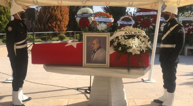 Prof. Dr. Oğuz için Marmara Üniversitesi İlahiyat Fakültesi Camii&#039;nde tören düzenlendi