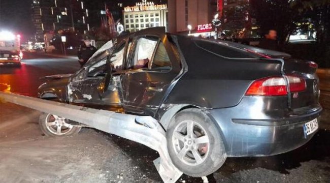 Direksiyon hakimiyetini kaybeden sürücü kaza yaptı: 5 yaralı