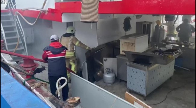 Sarıyer'de balıkçı teknesinde yangın