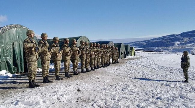 Azerbaycan komandolarından tatbikat