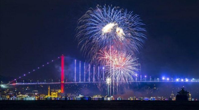 SON DAKİKA | Omicron varyantı Türkiye'de yayılıyor! Yılbaşı için korkutan uyarı: Vaka sayısını patlatacak