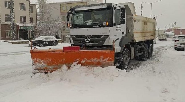 Van'da 82 yerleşim yerinin yolu ulaşıma kapandı