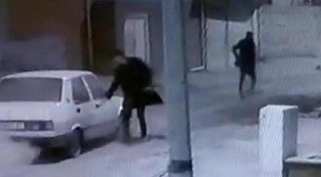 Yılbaşı gecesi çaldıkları otomobille kaza yaptılar