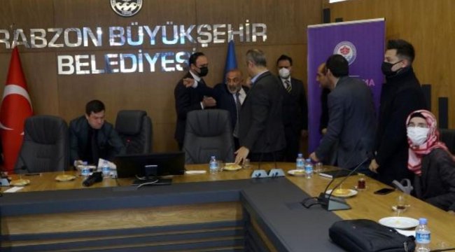 Gerginlik çıkınca &#039;öfke kontrolü eğitimi&#039; imza protokolü imzalanamadı