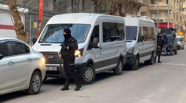 Son dakika: Diyarbakır İnsan Hakları Derneği'nde arama