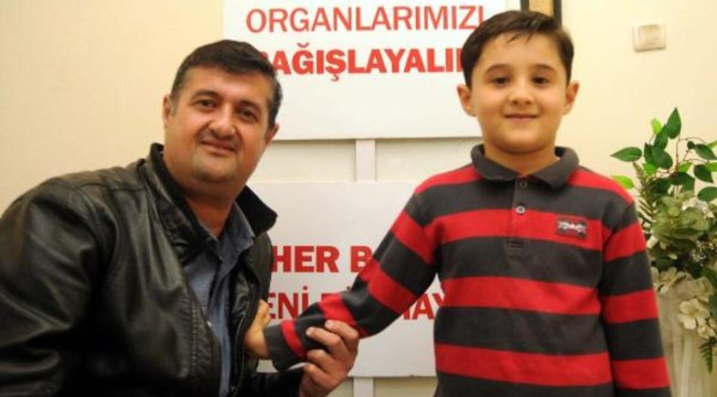 Türkiye'de ilk kez aynı anda kalp ve böbrek nakli yapılan hasta yaşamını yitirdi