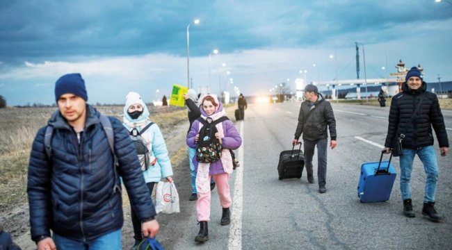 Ukrayna&#039;dan büyük kaçış! İstikamet Putin&#039;den en uzağa