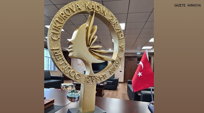 ÇUKUROVA KADIN ZİRVESİ'NDEN DERVİŞOĞLU'NUN KAMPANYASINA ÖDÜL