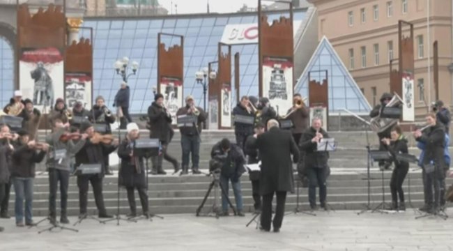 Kiev Klasik Orkestrası&#039;ndan Bağımsızlık Meydanı&#039;nda konser