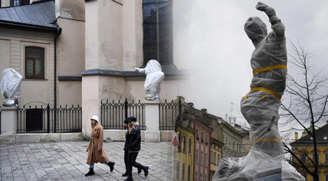 Kum torbaları, naylonlar, kartonlar… İşte ateş altındaki Ukrayna’da kültürel miras savunması!