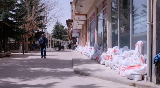 Konya'da 'taşkın' tedirginliği! Belediye kum torbaları dağıttı, iş makineleri hazır